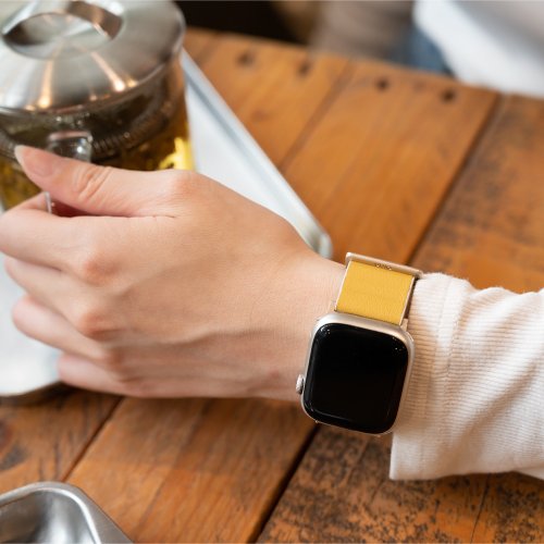 Uniq Revix Premium Edition Reversible Magnetic Apple Watch Strap 41/40/38mm | Canary Yellow/ivory Uniq Revix Premium Edition Reversible Magnetic Apple Watch Strap 41/40/38mm | Canary Yellow/ivory